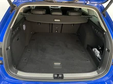 Škoda Superb Combi 4x4 Selection TDI DSG in Energy-Blau