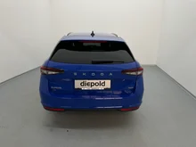 Škoda Superb Combi 4x4 Selection TDI DSG in Energy-Blau