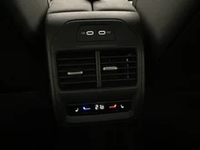 Škoda Superb Combi 4x4 Selection TDI DSG in Energy-Blau
