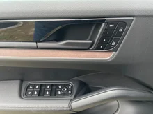 Porsche Cayenne S E-Hybrid in chromitschwarzmetallic