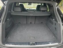 Porsche Cayenne S E-Hybrid in chromitschwarzmetallic
