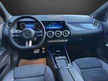 Mercedes GLA GLA 200 d 4Matic Special Edition in grau