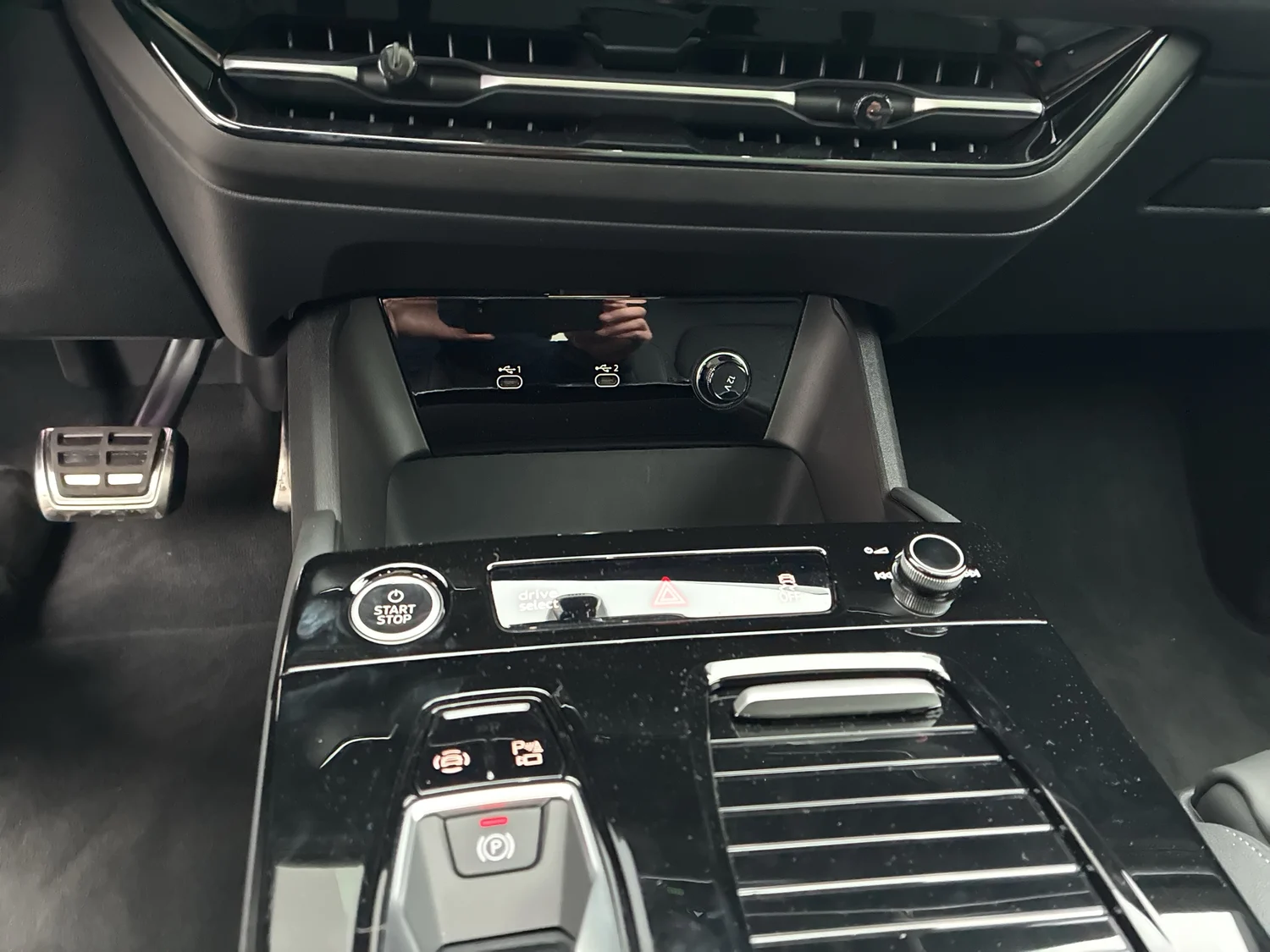 Bild eines Audi A6 Sportback e-tron quattro