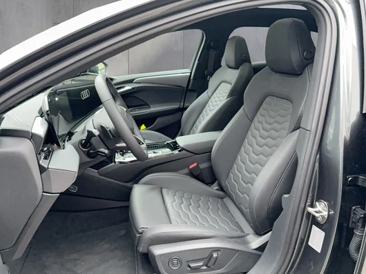Bild eines Audi A6 Sportback e-tron quattro