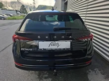 Škoda Octavia Combi Premium TDI DSG in Black-Magic Perleffekt