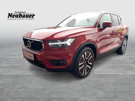 Volvo XC40 Momentum Pro AWD
