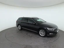 VW Passat Variant Highline TDI SCR DSG in DEEP BLACK PERLEFFEKT