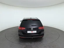 VW Passat Variant Highline TDI SCR DSG in DEEP BLACK PERLEFFEKT