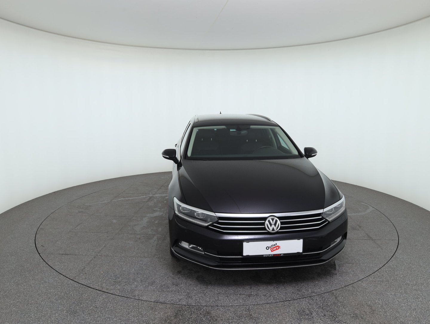 VW Passat Variant Highline TDI SCR DSG | Bild 2 von 34
