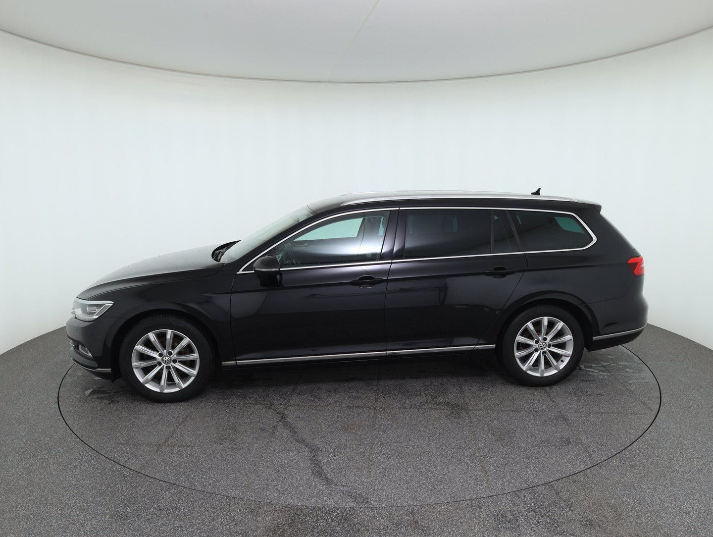 VW Passat Variant Highline TDI SCR DSG | Bild 8 von 34