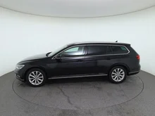 VW Passat Variant Highline TDI SCR DSG in DEEP BLACK PERLEFFEKT
