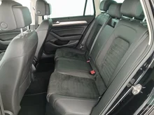 VW Passat Variant Highline TDI SCR DSG in DEEP BLACK PERLEFFEKT
