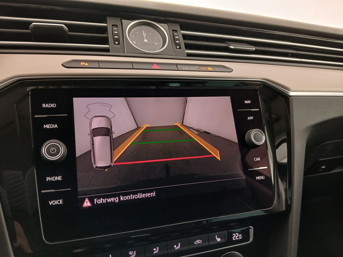 VW Passat Variant Highline TDI SCR DSG | Bild 26 von 34