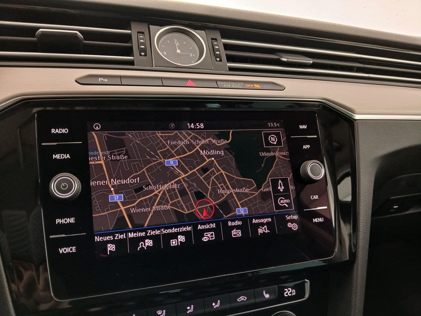 VW Passat Variant Highline TDI SCR DSG | Bild 23 von 34