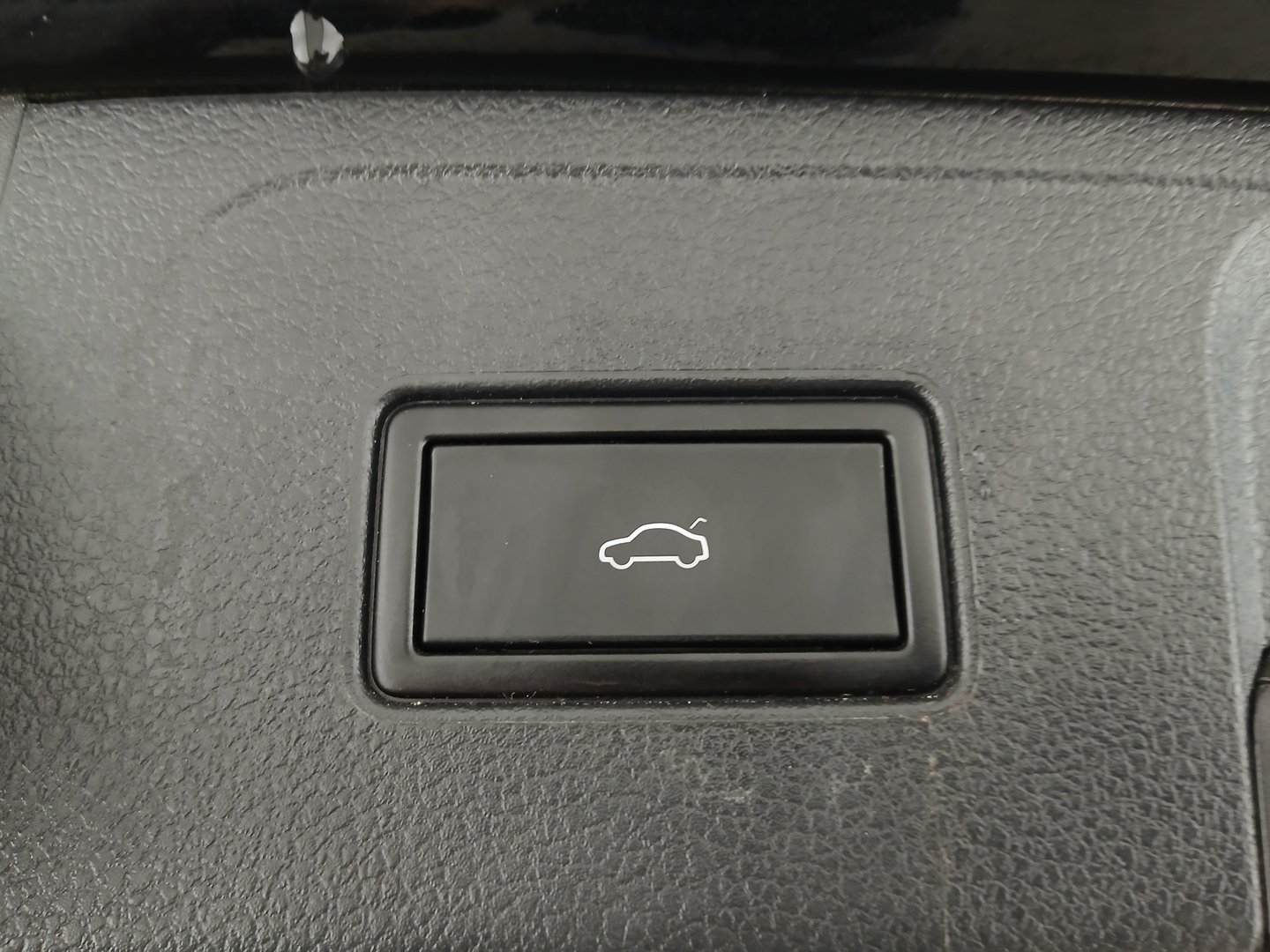 VW Passat Variant Highline TDI SCR DSG | Bild 31 von 34