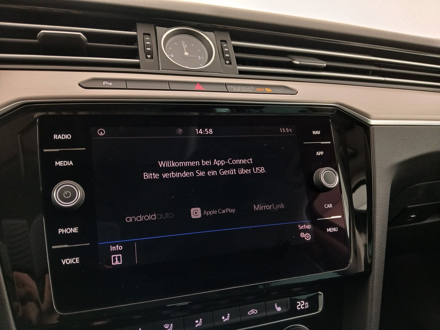 VW Passat Variant Highline TDI SCR DSG | Bild 22 von 34