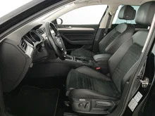 VW Passat Variant Highline TDI SCR DSG in DEEP BLACK PERLEFFEKT