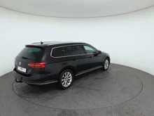 VW Passat Variant Highline TDI SCR DSG in DEEP BLACK PERLEFFEKT