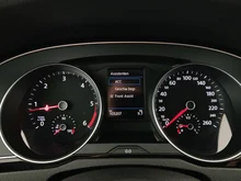 VW Passat Variant Highline TDI SCR DSG in DEEP BLACK PERLEFFEKT