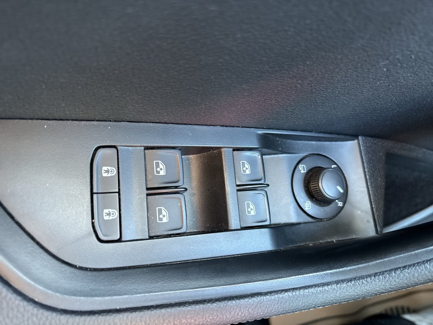 Škoda Superb Combi Style TDI DSG | Bild 8 von 23