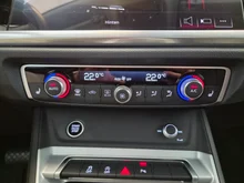 Audi Q3 35 TDI intense in Mythosschwarz Metallic