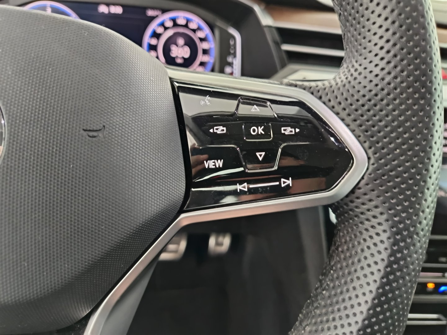 VW Arteon Elegance TDI DSG | Bild 17 von 34