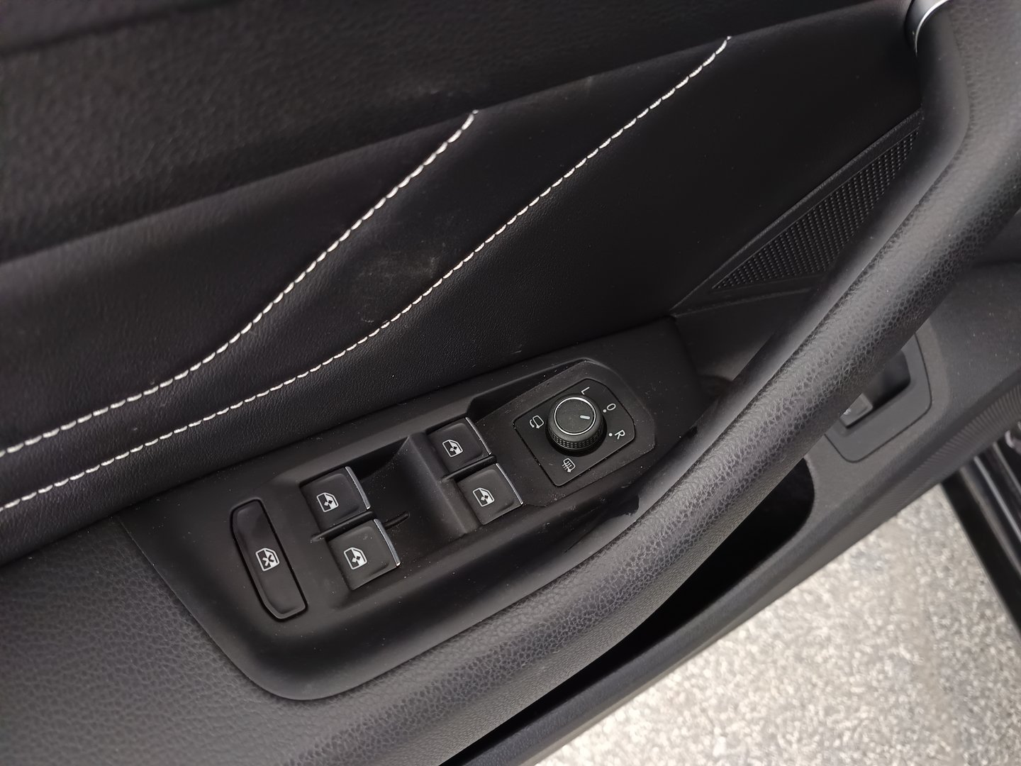 VW Arteon Elegance TDI DSG | Bild 11 von 34