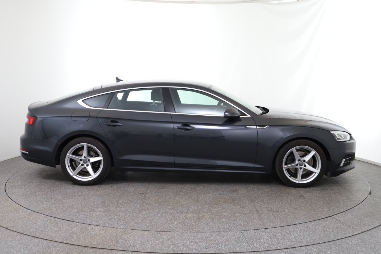 Audi A5 Sportback 30 TDI advanced | Bild 6 von 30
