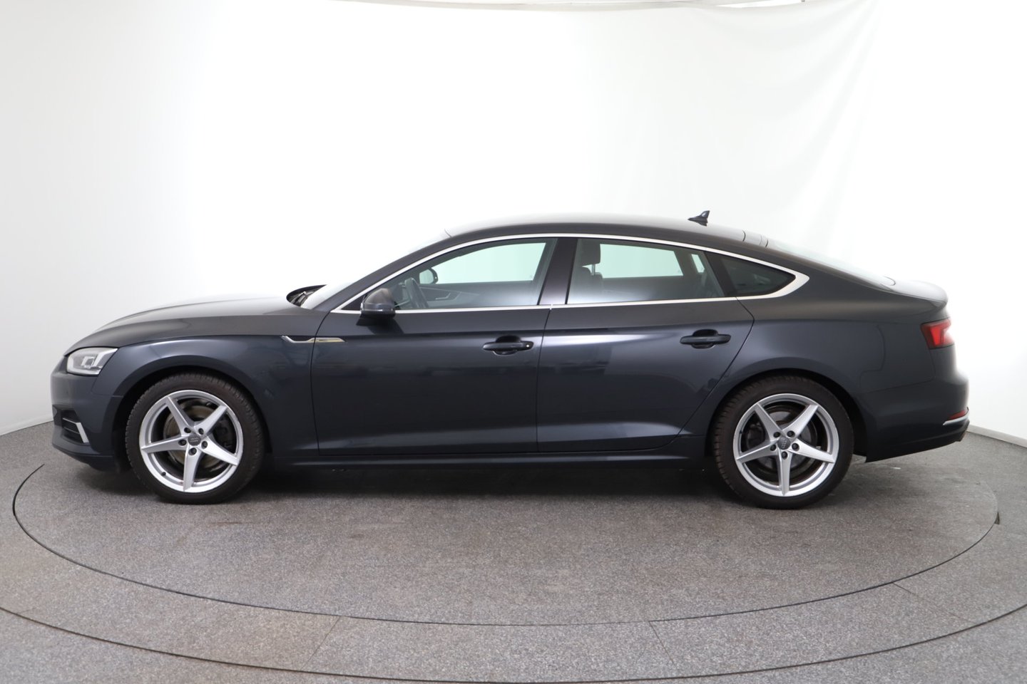 Audi A5 Sportback 30 TDI advanced | Bild 2 von 30