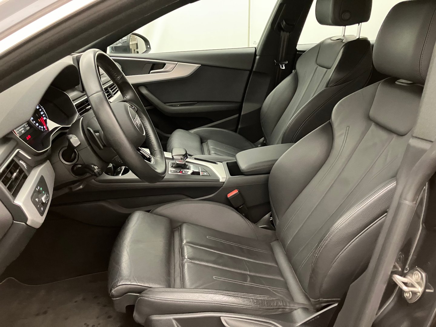Audi A5 Sportback 30 TDI advanced | Bild 11 von 30