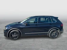 VW Tiguan Sky TDI SCR 4MOTION DSG in Deep Black Perlef.