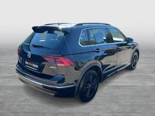 VW Tiguan Sky TDI SCR 4MOTION DSG in Deep Black Perlef.