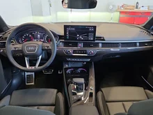 Audi A4 Limousine 45 TFSI quattro S line in daytonagrau perleff.
