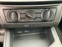 SEAT Arona Reference Edition 1.0 TSI in Candy-Weiß