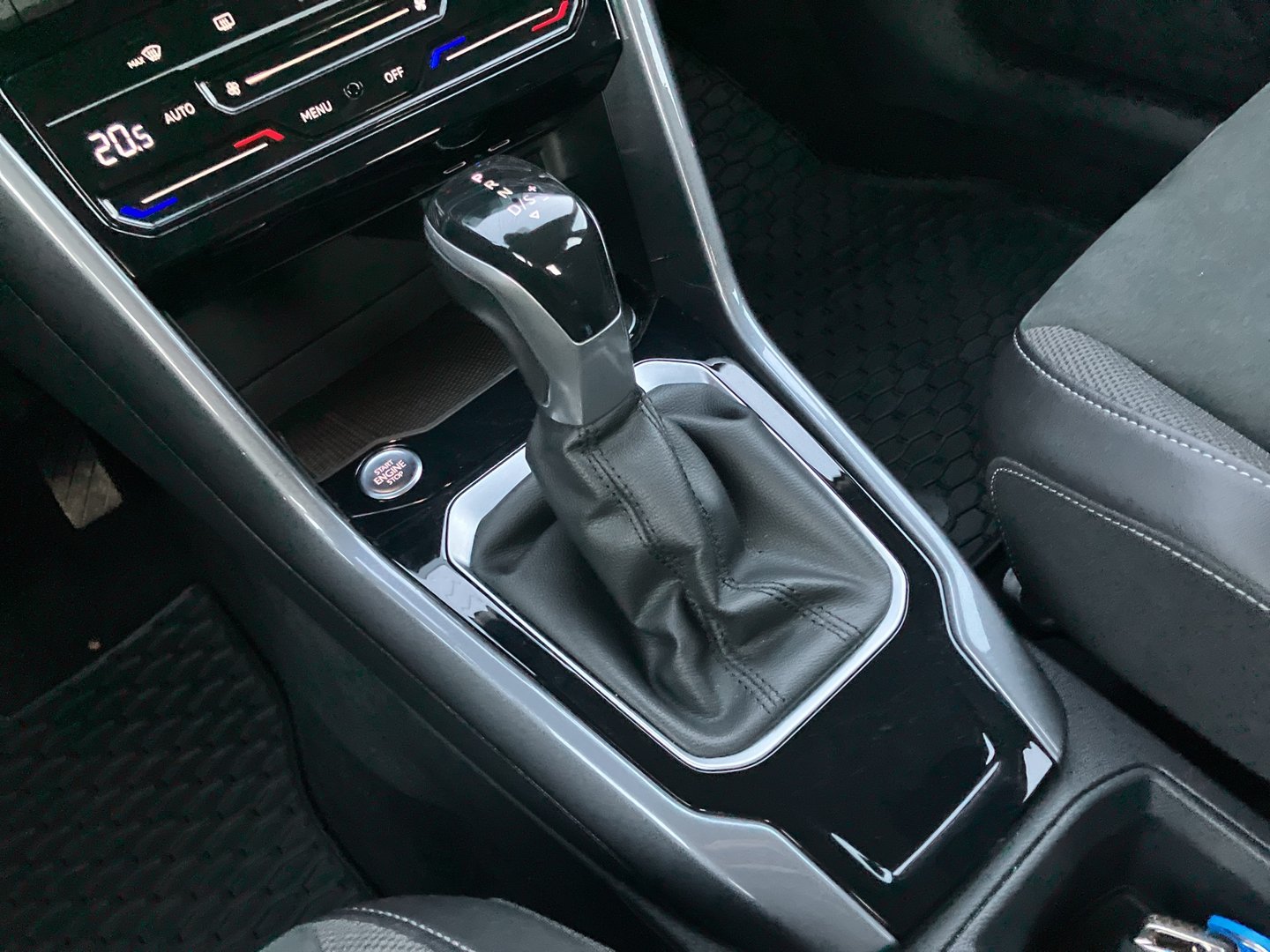 VW T-Roc Style TSI DSG | Bild 21 von 26