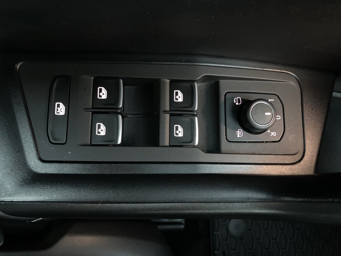 VW T-Roc Style TSI DSG | Bild 7 von 26