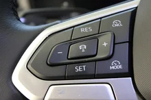 VW Tiguan Life eTSI DSG in PURE WHITE