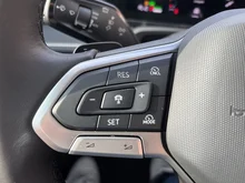 VW Passat Variant Business eHybrid 150kW in Diabasgrau Metallic