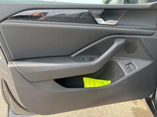 VW Passat Variant Business eHybrid 150kW in Diabasgrau Metallic