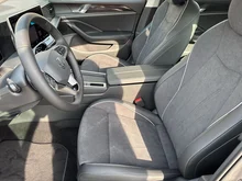 VW Passat Variant Business eHybrid 150kW in Diabasgrau Metallic