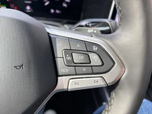 VW Passat Variant Business eHybrid 150kW in Diabasgrau Metallic