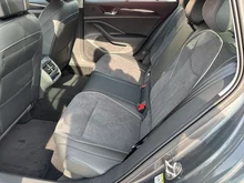 VW Passat Variant Business eHybrid 150kW in Diabasgrau Metallic