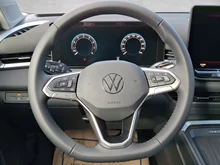 VW T-Roc Life eTSI DSG in Celestial Blue Dach Black Uni