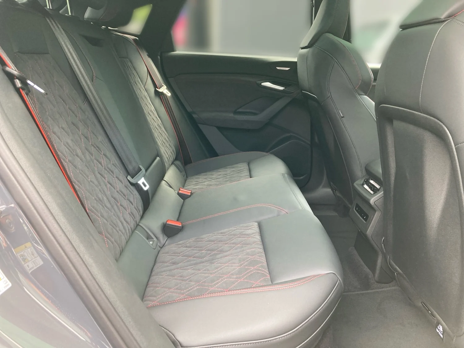 Bild eines Audi Q6 Sportback e-tron quattro