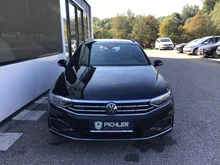 VW Passat Variant GTE in 2T Deep Black Perleffekt