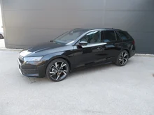 Škoda Octavia Combi Sportline TDI DSG in Black-Magic Perleffekt