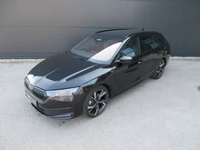 Škoda Octavia Combi Sportline TDI DSG in Black-Magic Perleffekt