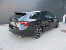 Škoda Octavia Combi Sportline TDI DSG in Black-Magic Perleffekt