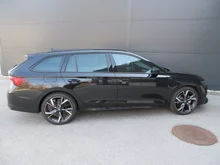 Škoda Octavia Combi Sportline TDI DSG in Black-Magic Perleffekt