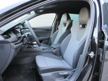 Škoda Octavia Combi Sportline TDI DSG in Black-Magic Perleffekt